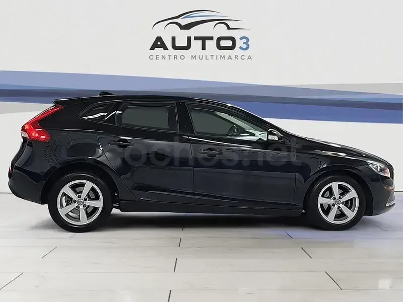 Usado Volvo V40 Kinetic 115 CV (84 kW) 2014 Negro Berlina