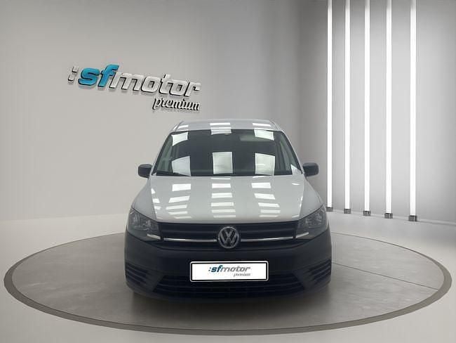 Usado VW Caddy Maxi 102 CV (75 kW) 2020 Gris Monovolumen