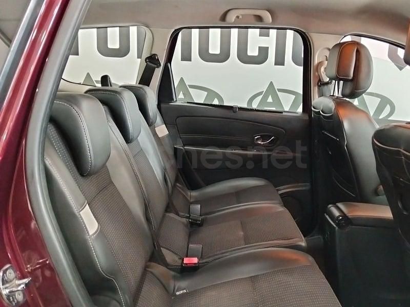 Usado Renault Grand Scénic III Dynamique 110 CV (80 kW) 2013 Granate Monovolumen