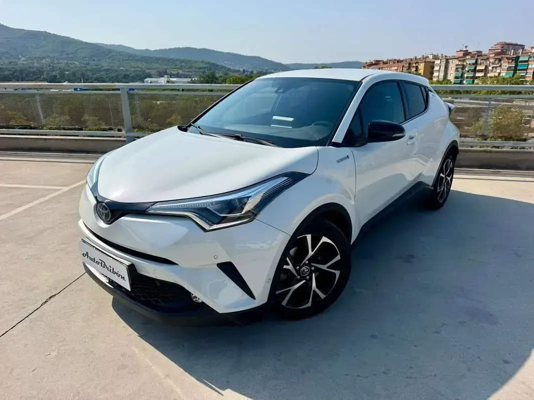 Usado Toyota C-HR Advance 122 CV (89 kW) 2019 Blanco SUV