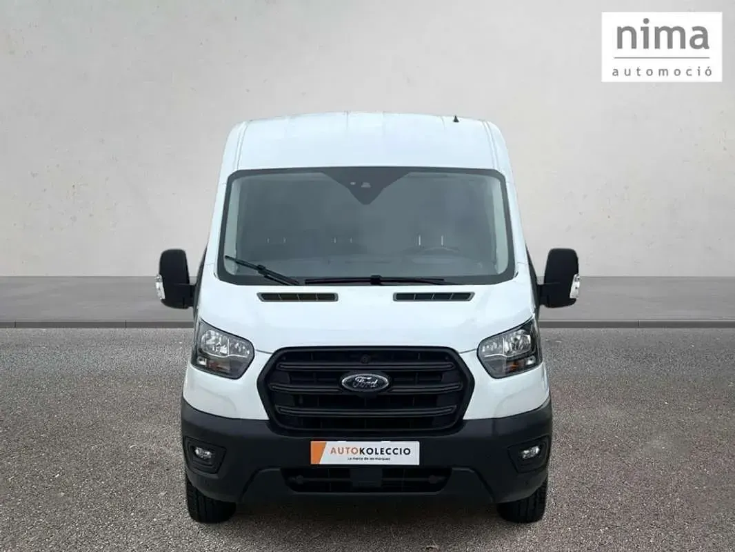 Käytetty Ford Transit Trend 170 HP (125 kW) 2023 Valkoinen Van