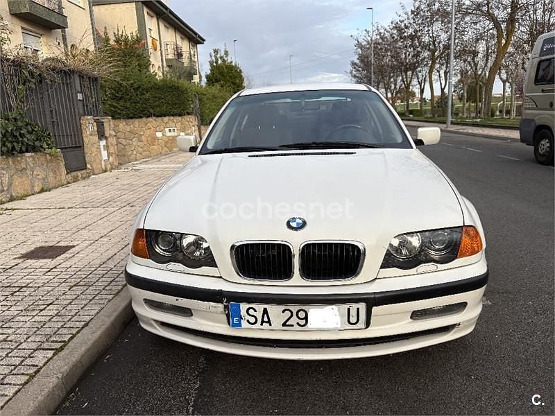 Usado BMW 320 136 CV (100 kW) 1999 Blanco Berlina