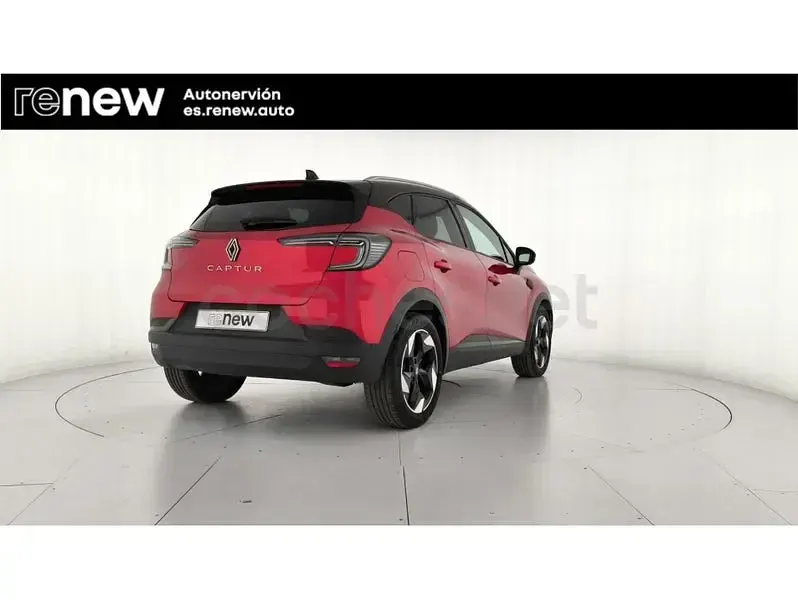 Usado Renault Captur Zen 100 CV (73 kW) 2025 Rojo SUV