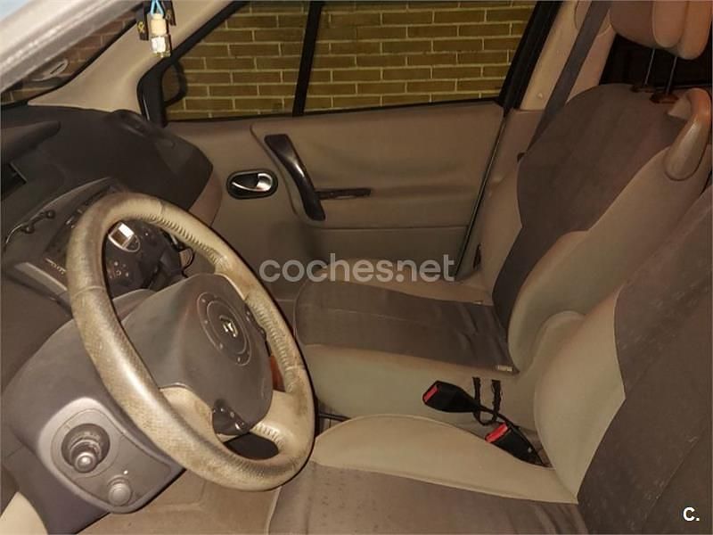 Usado Renault Scénic II Dynamique 130 CV (95 kW) 2006 Azul Monovolumen