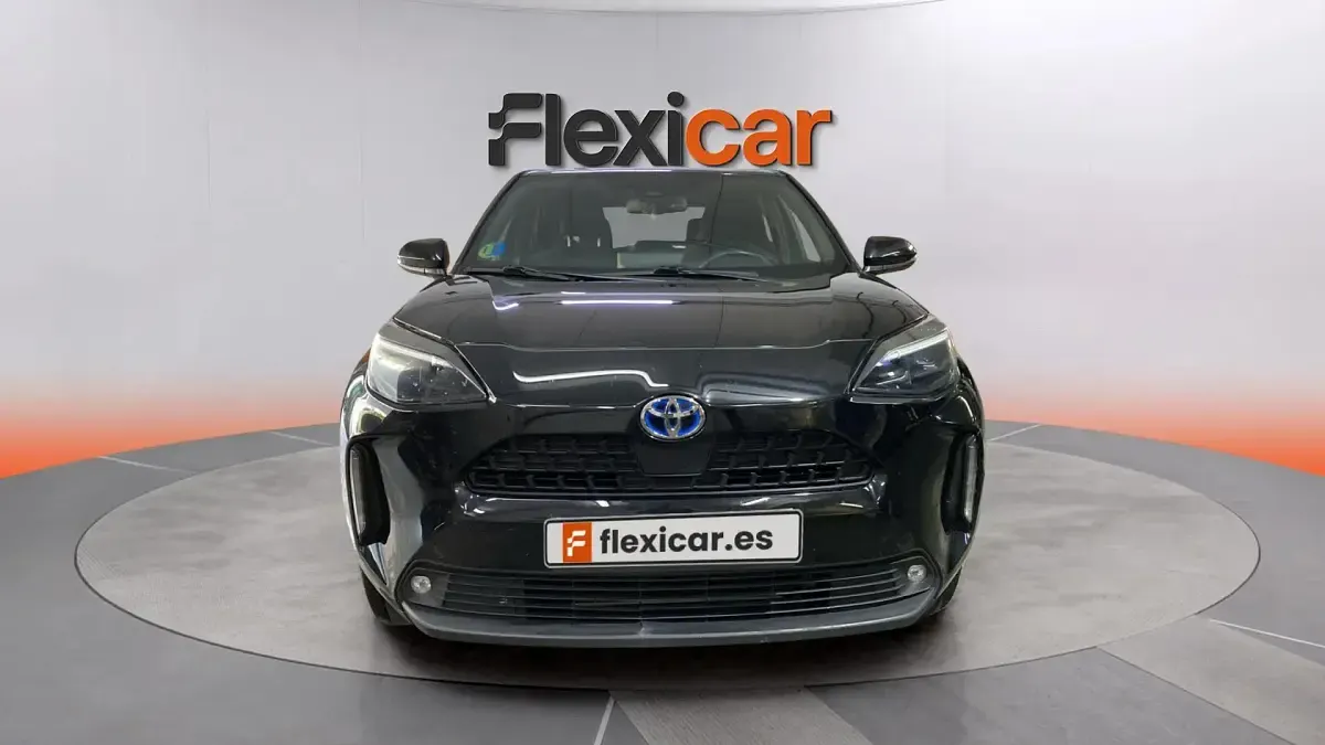 Usado Toyota Yaris Active 116 CV (85 kW) 2024 Negro Utilitario
