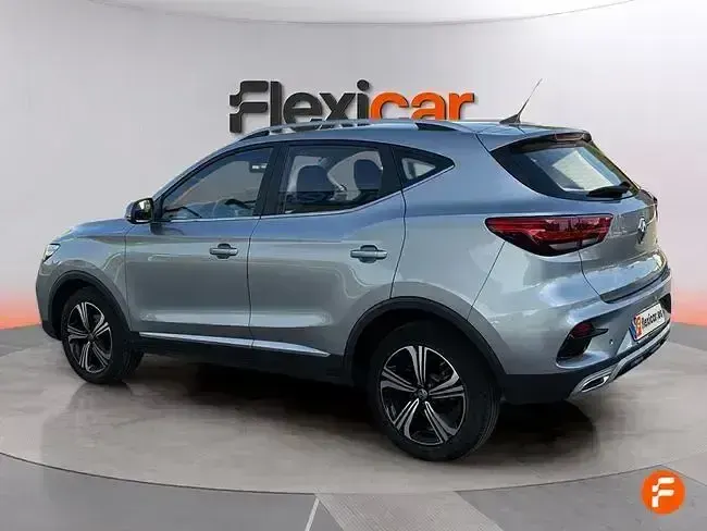 Usado MG ZS Comfort 106 CV (77 kW) 2023 Gris SUV