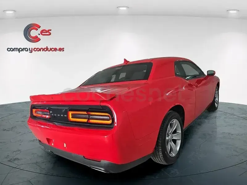 Usado Dodge Challenger SXT 375 CV (275 kW) 2022 Rojo Coupe