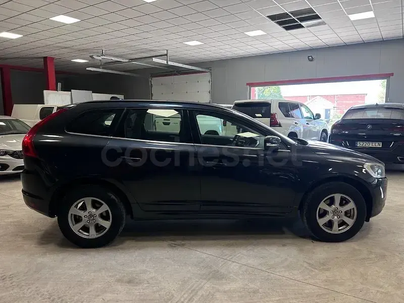 Usado Volvo XC60 Momentum 181 CV (133 kW) 2014 Gris / plata SUV
