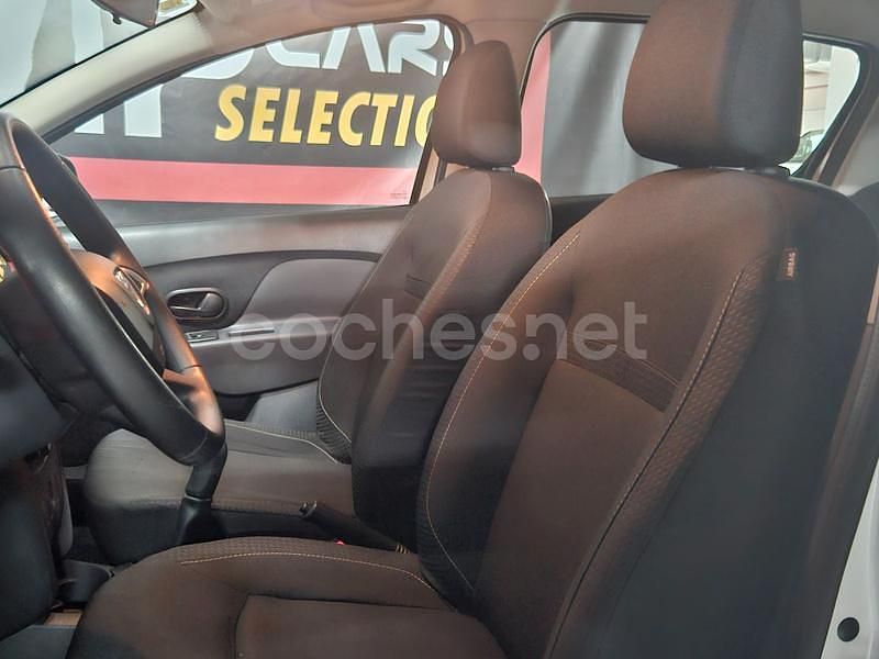 Usado Dacia Sandero Ambiance 73 CV (53 kW) 2018 Blanco Utilitario