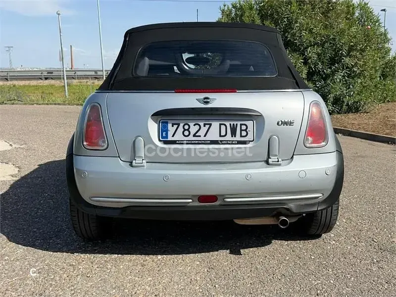 Usado Mini One Cabriolet 90 CV (66 kW) 2006 Gris / plata Descapotable