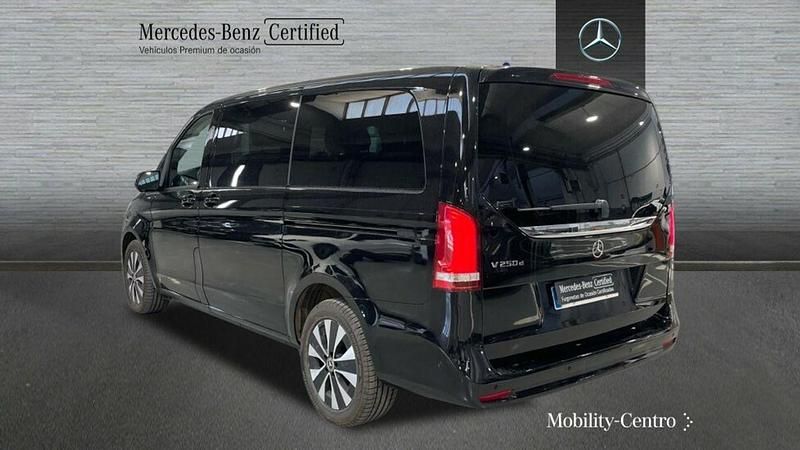 Usado Mercedes V250 189 CV (139 kW) 2023 Negro Monovolumen