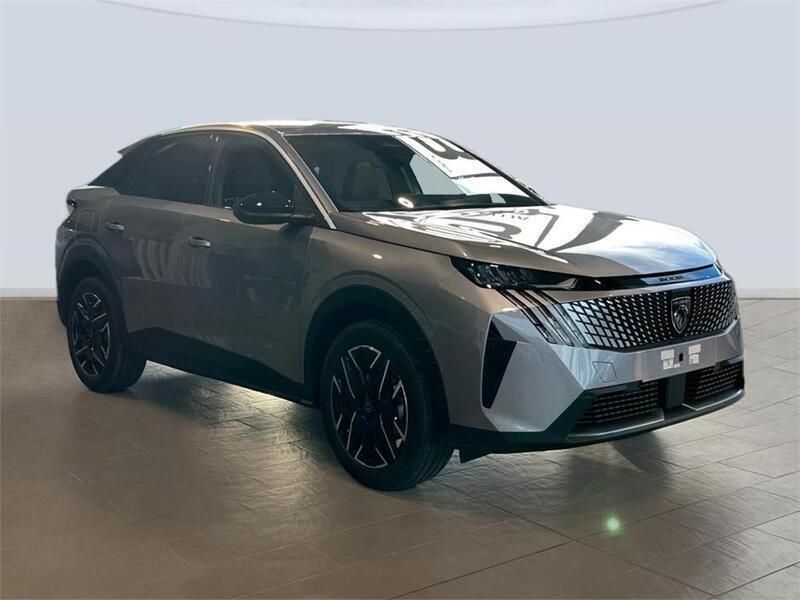 Usado Peugeot 3008 Allure 136 CV (100 kW) 2024 Gris artense SUV
