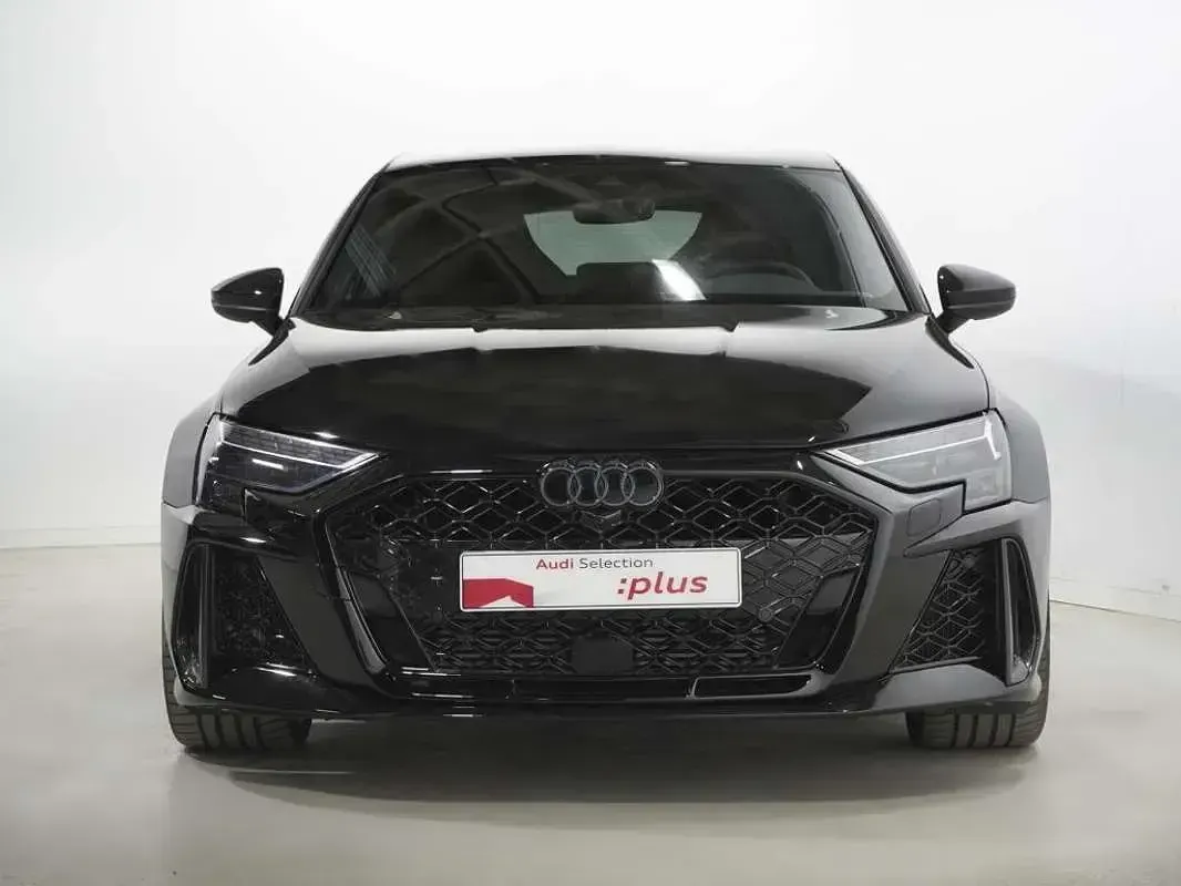 Usado Audi RS3 Sportback 400 CV (294 kW) 2025 Negro Utilitario