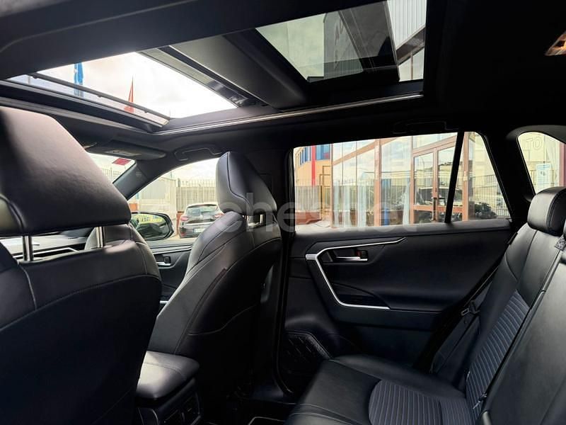 Usado Toyota RAV4 Hybrid Style 222 CV (163 kW) 2022 Gris / plata SUV