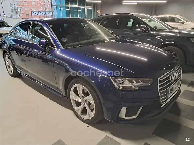 Usado Audi A4 S-Line 150 CV (110 kW) 2019 Azul Berlina
