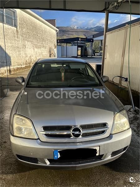 Usado Opel Vectra Design Edition 120 CV (88 kW) 2004 Gris / plata Berlina