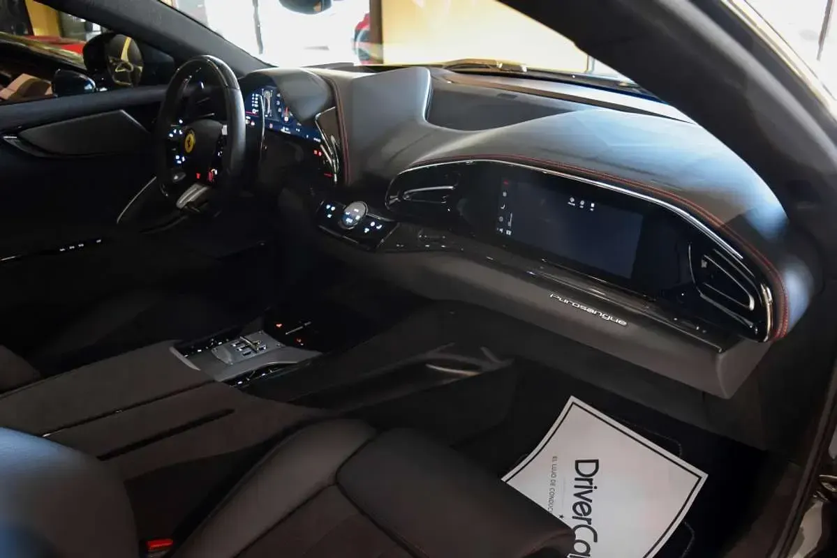 Usado Ferrari Purosangue 725 CV (533 kW) 2025 Gris SUV