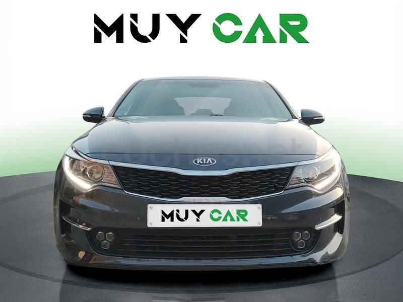 Usado Kia Optima 141 CV (103 kW) 2018 Gris / plata Berlina