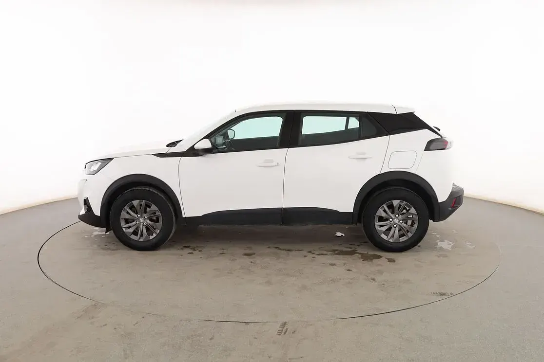 Usado Peugeot 2008 Active 101 CV (74 kW) 2021 Blanco SUV