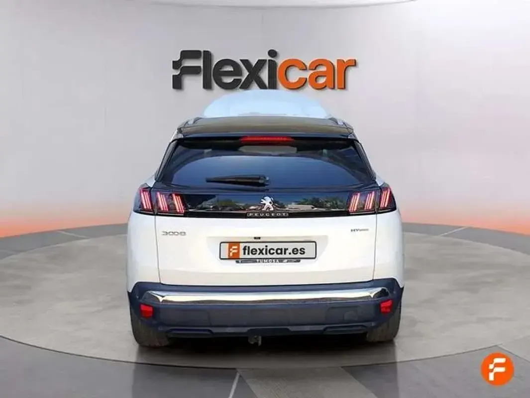 Usado Peugeot 3008 Allure 226 CV (166 kW) 2021 Blanco SUV