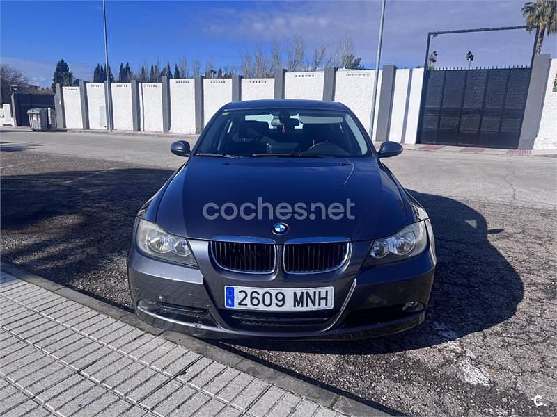 Usado BMW 318 Sport Line 129 CV (94 kW) 2008 Gris / plata Berlina