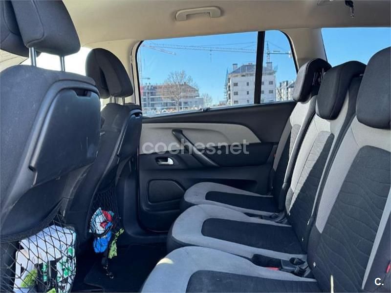 Usado Citroën Grand C4 Picasso Feel 150 CV (110 kW) 2015 Blanco Monovolumen