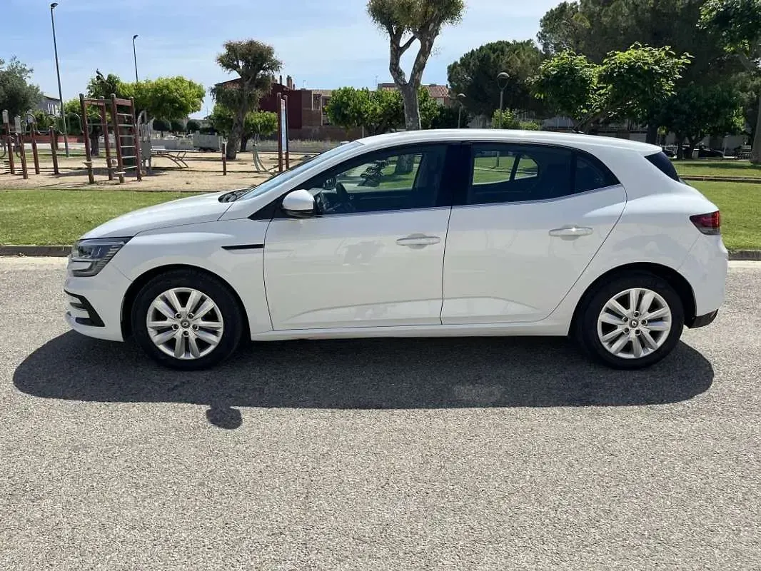 Usado Renault Mégane II Business 116 CV (85 kW) 2021 Blanco Berlina