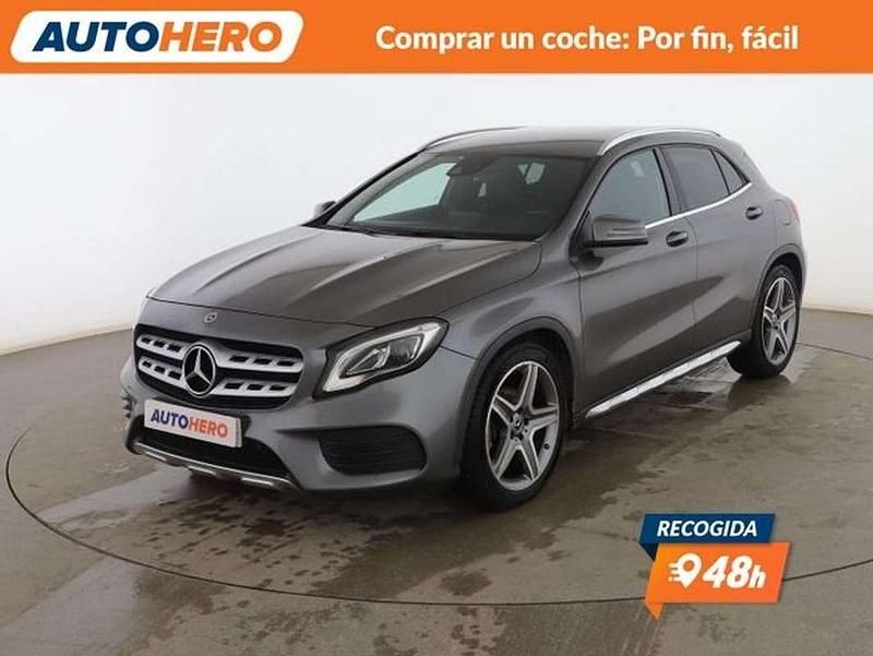 Gris / plata Usado 2019 Mercedes GLA180 AMG line SUV | 24.599 € (Un poco caro) - Imagen 1/3