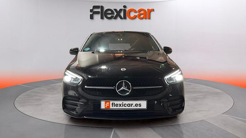 Usado Mercedes B200 150 CV (110 kW) 2021 Negro Monovolumen