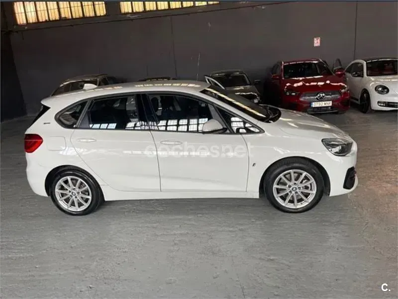 Usado BMW 225 Active Tourer iPerformance 224 CV (164 kW) 2018 Blanco Monovolumen