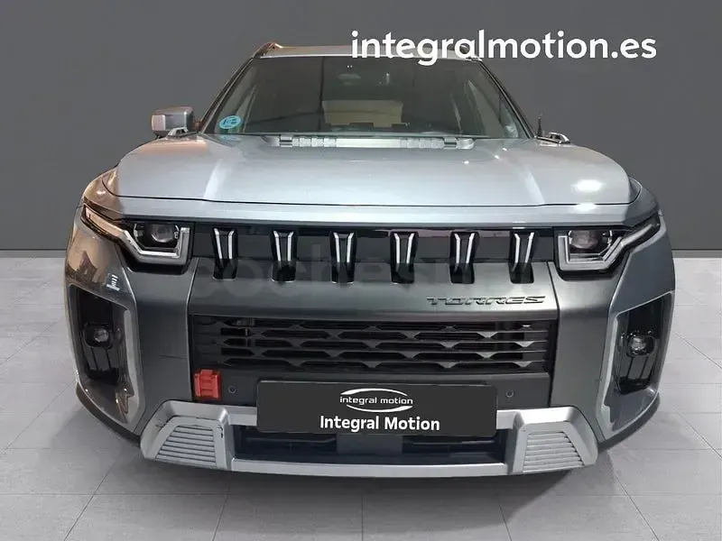 Usado KGM Torres 163 CV (119 kW) 2024 Gris / plata SUV
