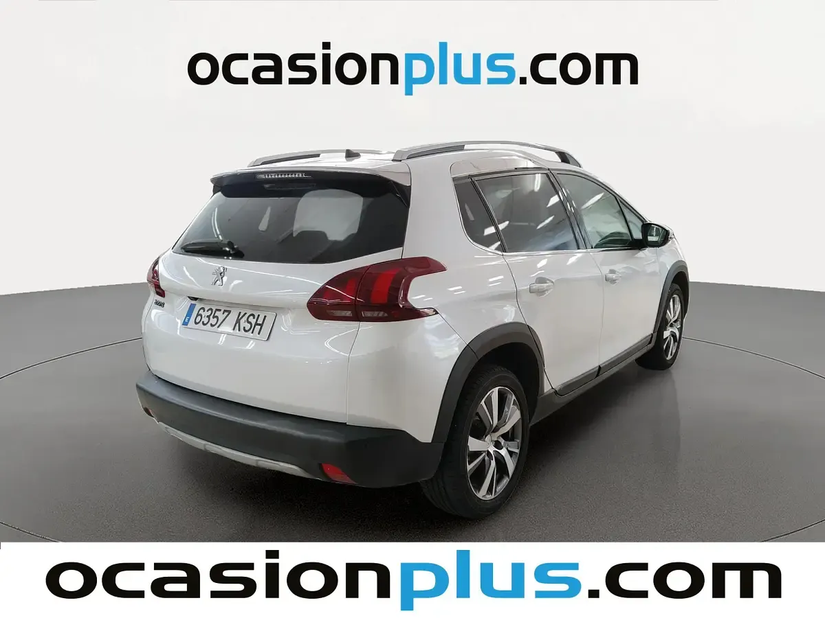 Usado Peugeot 2008 Allure 131 CV (96 kW) 2018 Blanco SUV