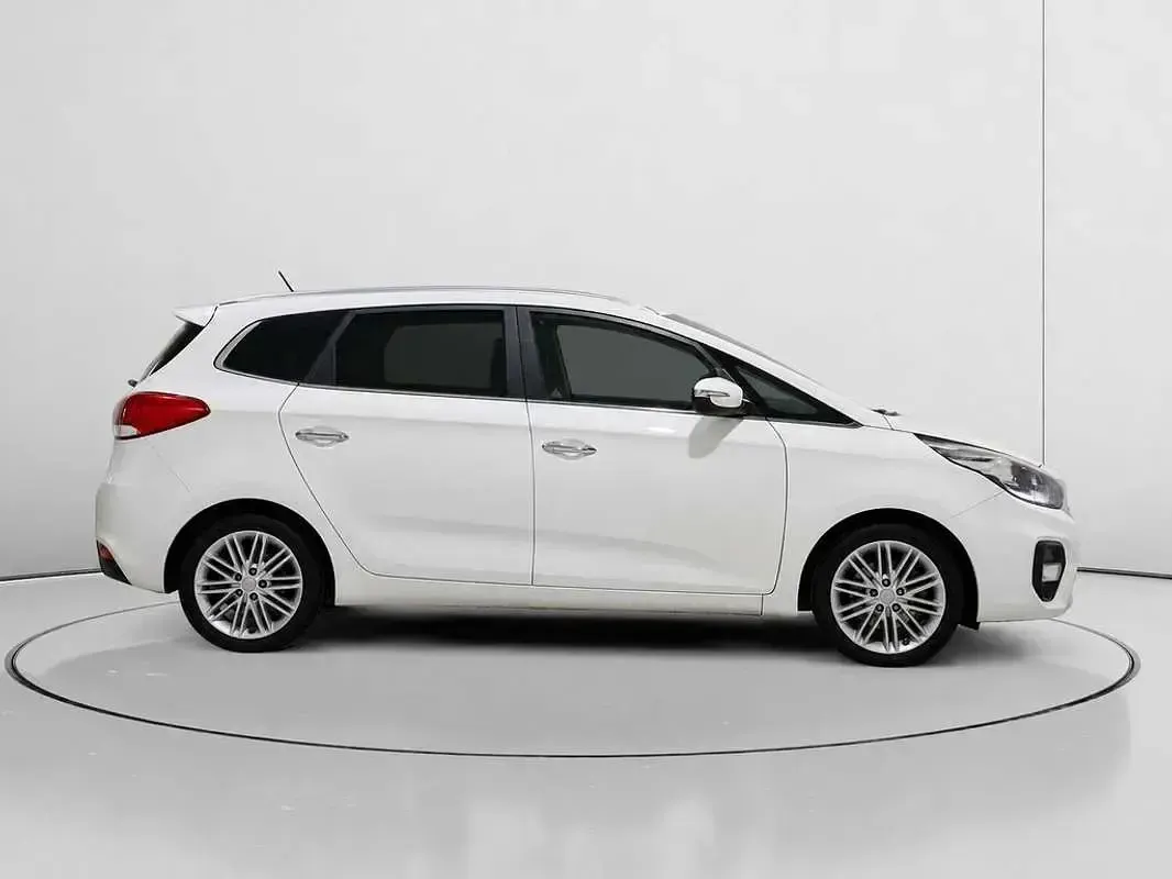 Usado Kia Carens 136 CV (100 kW) 2018 Blanco Monovolumen
