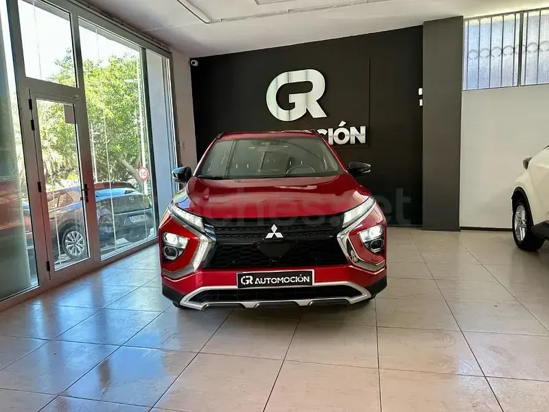 Usado Mitsubishi Eclipse Cross 188 CV (138 kW) 2022 Rojo SUV