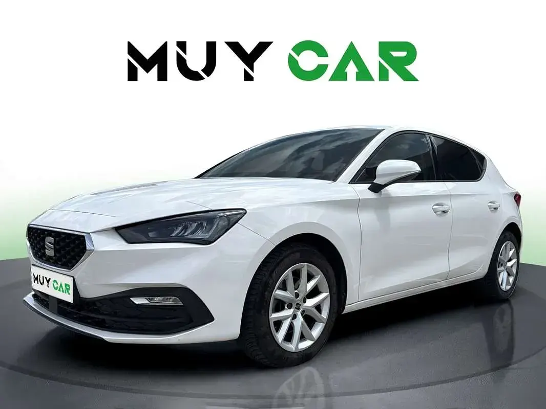 Usado Seat Leon Style 110 CV (80 kW) 2021 Blanco Utilitario