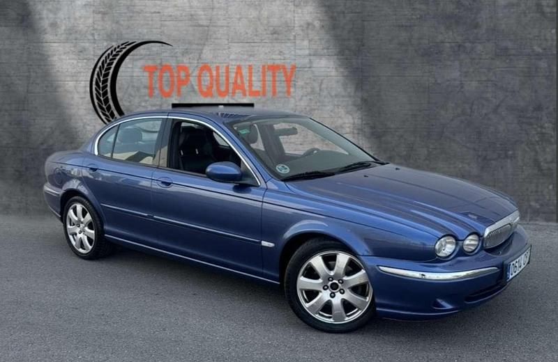 Usado Jaguar X-type Executive 231 CV (169 kW) 2003 Azul Berlina