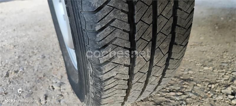 Usado Ford Tourneo Limited 125 CV (91 kW) 2012 Blanco Monovolumen