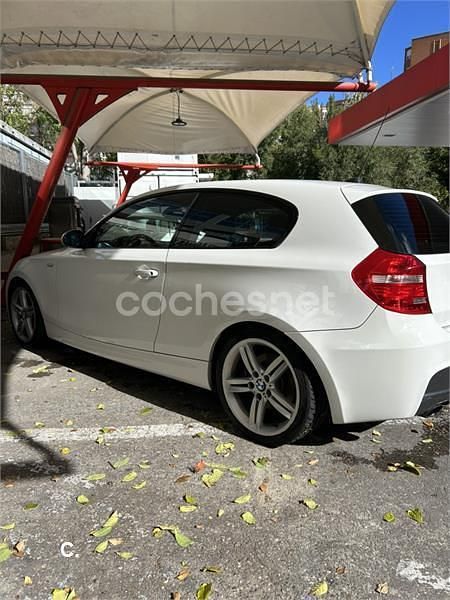 Blanco Usado 2009 BMW 118 Utilitario | 7500 € (Precio justo) - Imagen 1/4