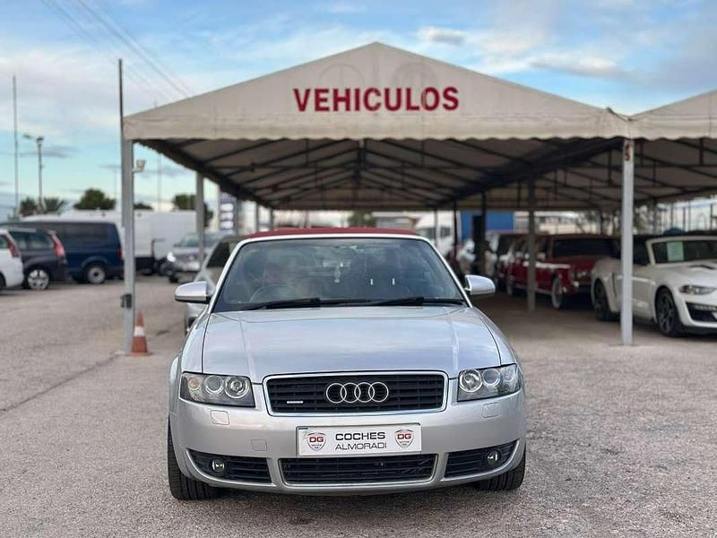Gris Usado 2004 Audi A4 Berlina | 5990 € (Un poco caro) - Imagen 1/4