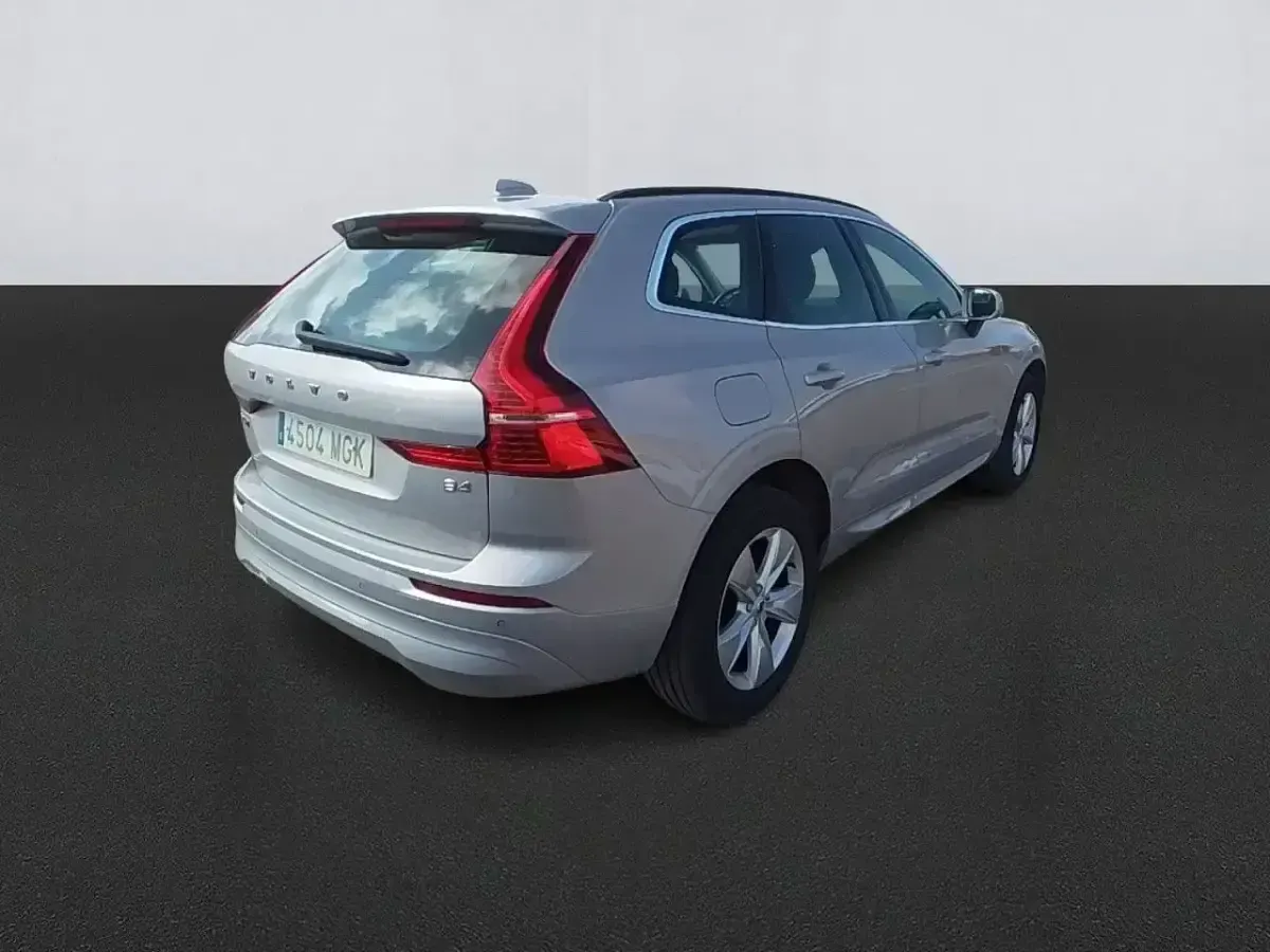 Usado Volvo XC60 Core 197 CV (144 kW) 2023 Gris SUV