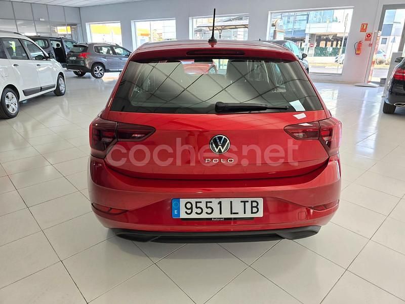 Usado VW Polo Advance 95 CV (69 kW) 2021 Granate Berlina