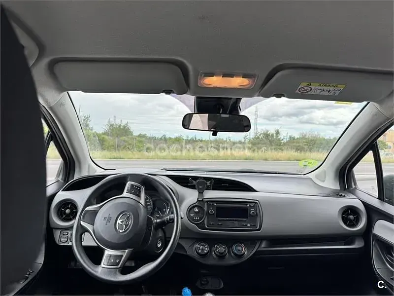 Begagnad Toyota Yaris City 69 HK (50 kW) 2018 Vit Sedan