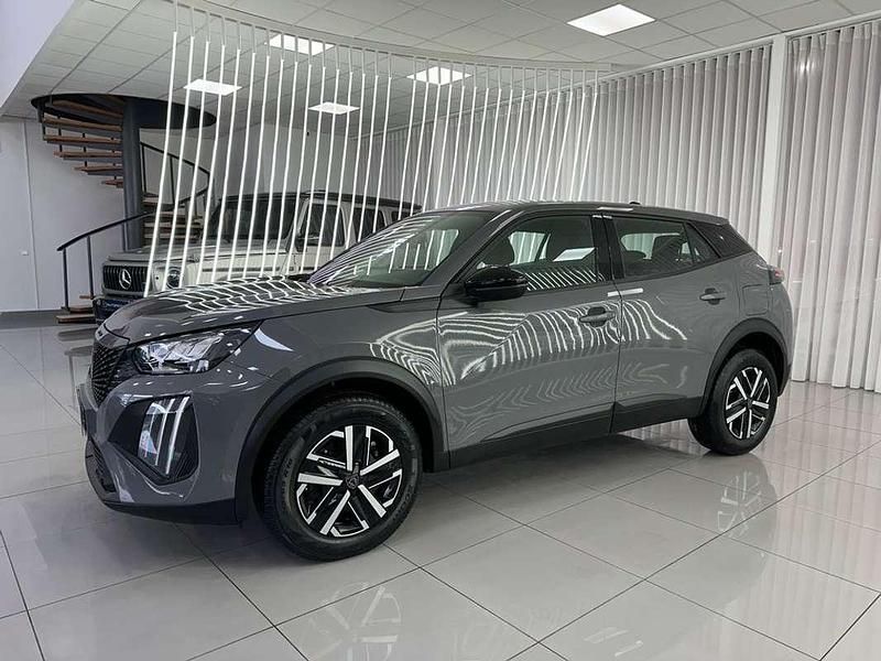 Usado Peugeot 2008 Active 131 CV (96 kW) 2024 Gris SUV