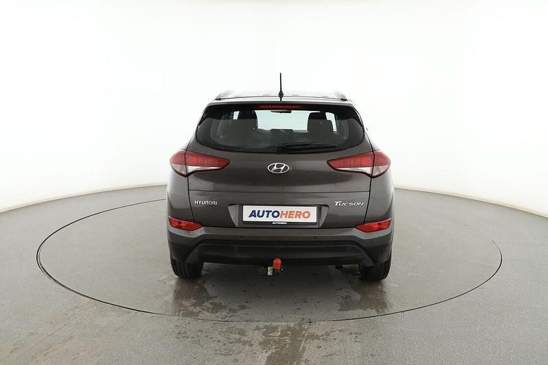 Usado Hyundai Tucson 115 CV (84 kW) 2017 Gris SUV