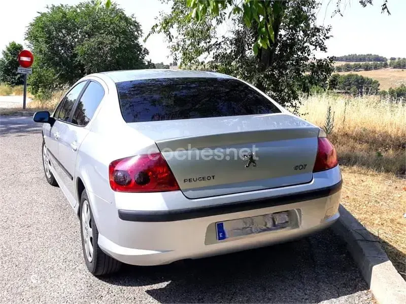 Usado Peugeot 407 110 CV (80 kW) 2008 Gris / plata Berlina