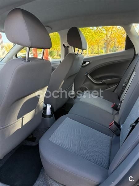 Gris / plata Usado 2011 Seat Ibiza Reference Berlina | 4500 € (Precio justo) - Imagen 1/4