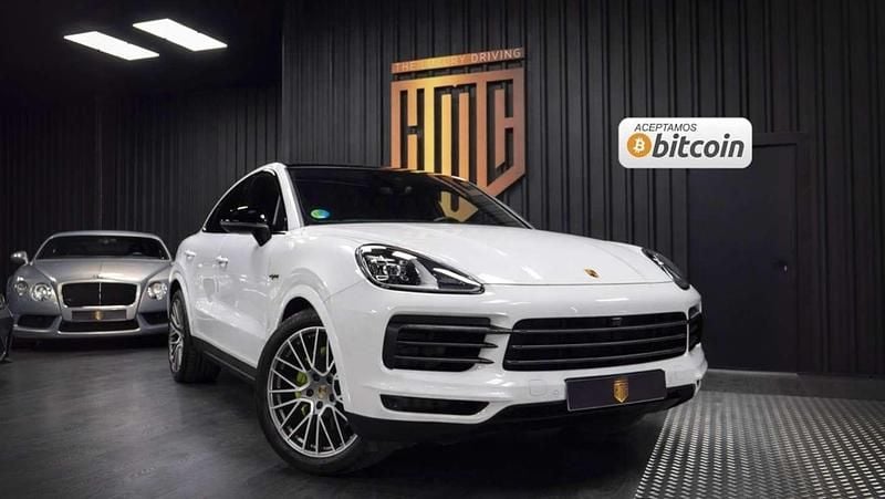 Blanco Usado 2023 Porsche Cayenne Platinum Edition SUV | 90.000 € (Precio justo) - Imagen 1/4