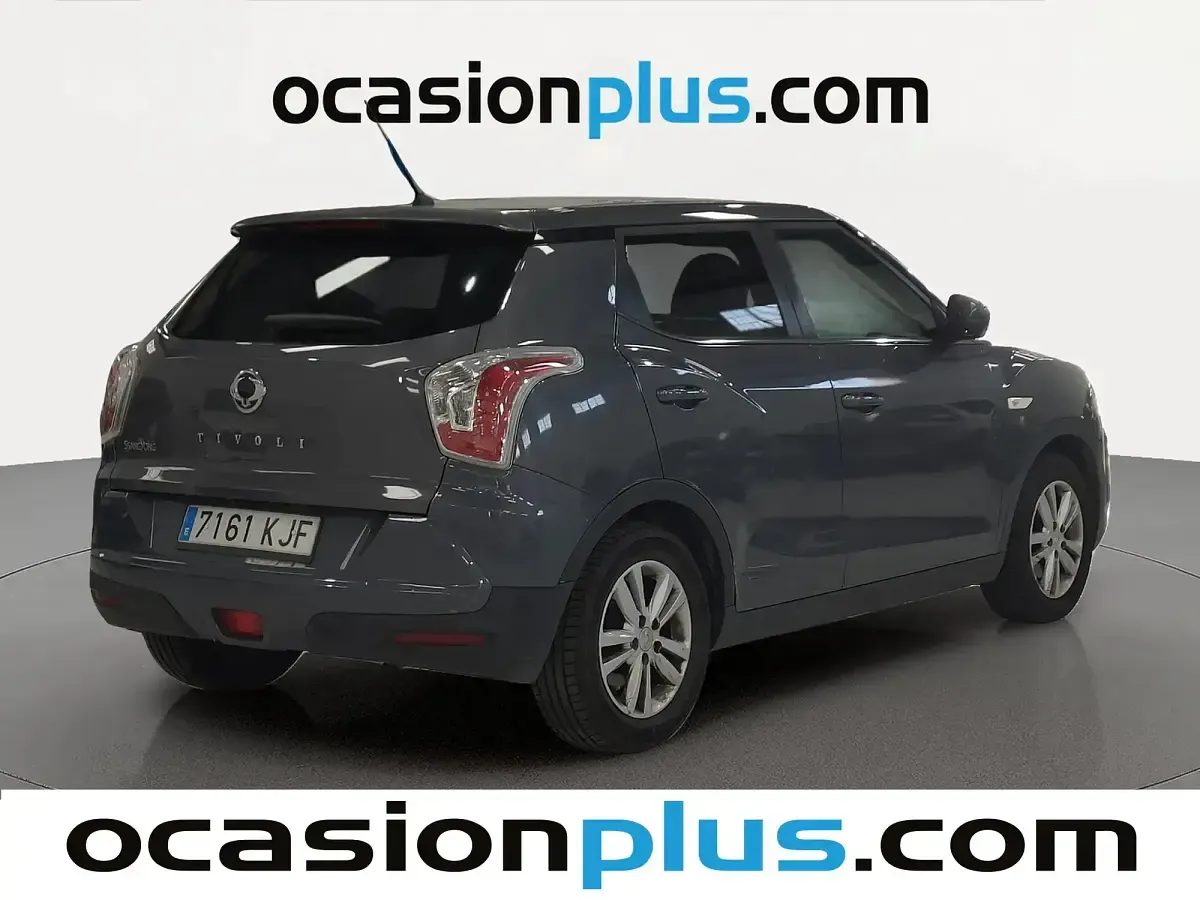 Usado SsangYong Tivoli 128 CV (94 kW) 2018 Gris SUV