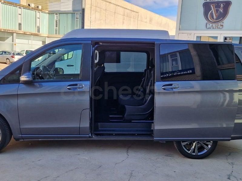 Usado Mercedes V220 Exclusive 163 CV (119 kW) 2019 Gris / plata Monovolumen