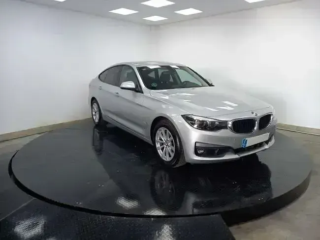 Usado BMW 318 136 CV (100 kW) 2017 Gris Berlina